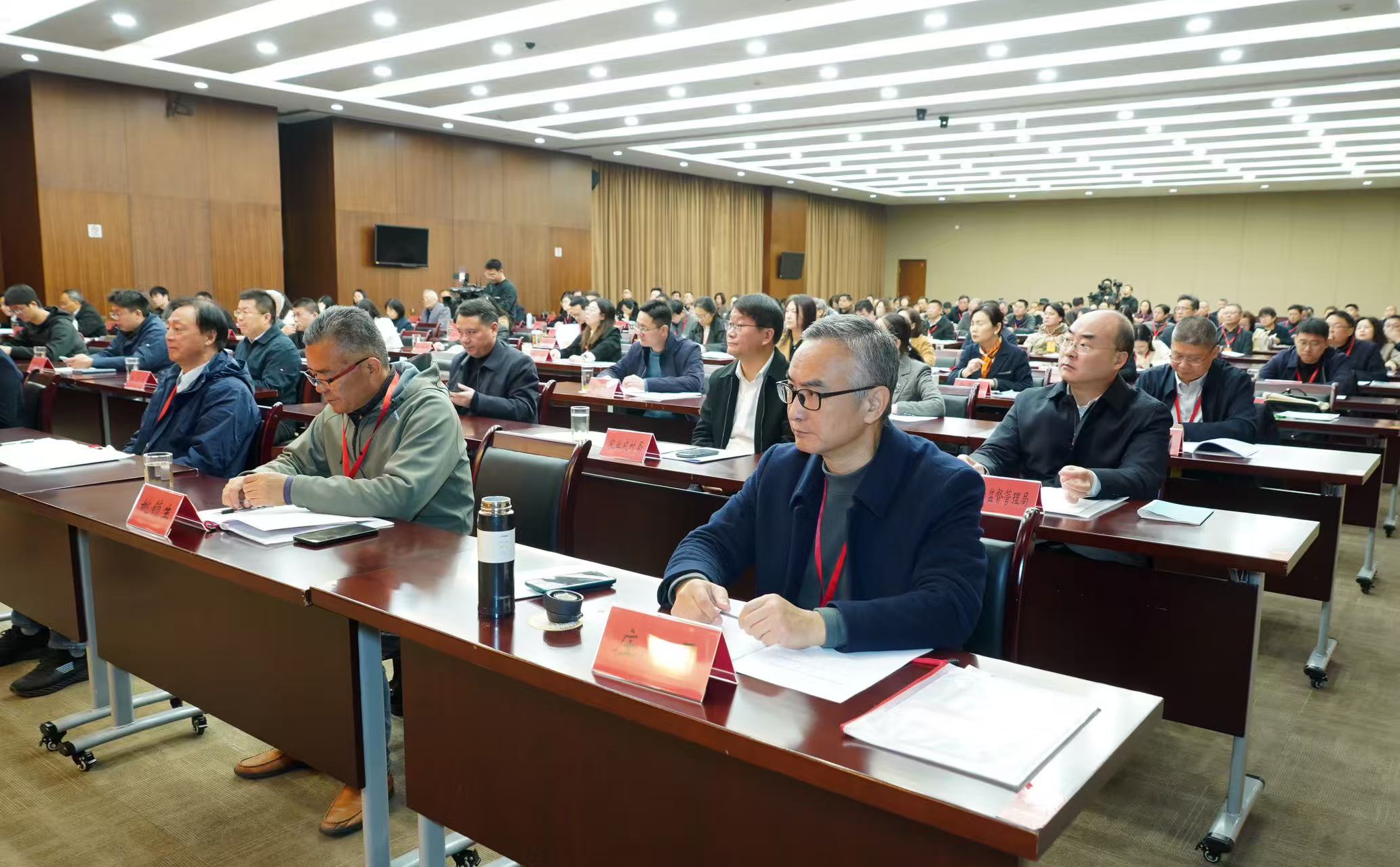 5ecafdd5cc9ae8ba462b08042290d82d