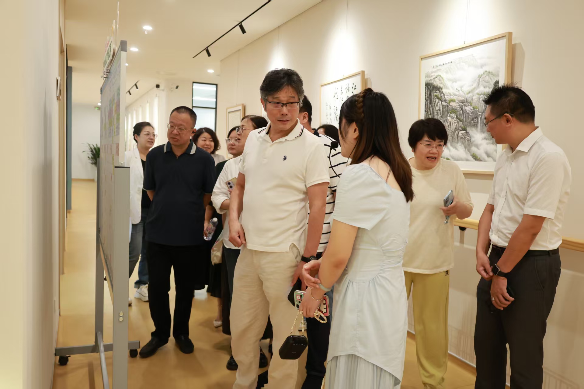 盟员参观太湖新城老年大学教学环境2